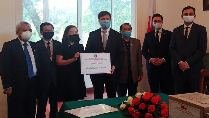 Đại sứ Ba Lan cảm ơn sự sẻ chia của người Việt trong dịch bệnh